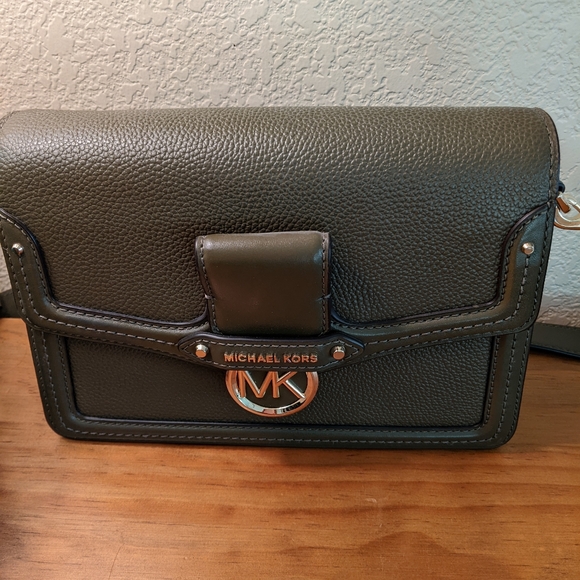 NWOT Michael Kors Jessie flap shoulder bag - Picture 4 of 11